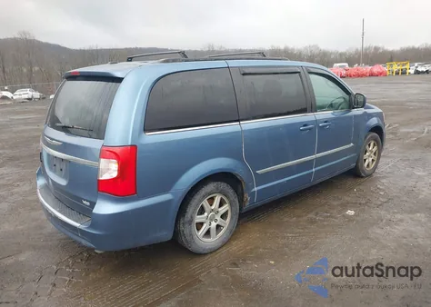 2011 Chrysler Town & Country Touring из США, поврежденный, VIN 2A4RR5DG6BR796807